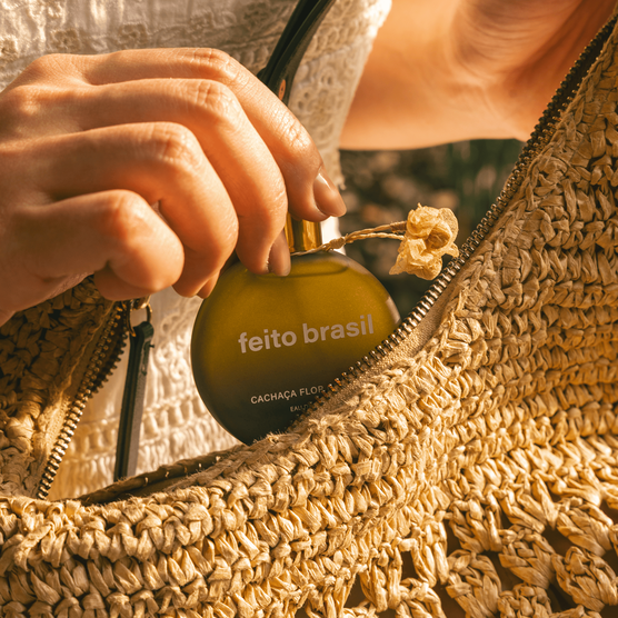 Perfume Feito Brasil Alegria de Ver o Peso Cacha&ccedil;a de Jambu EDP